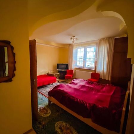 Domashnya Saduba Hotell Mukatjeve Exteriör bild