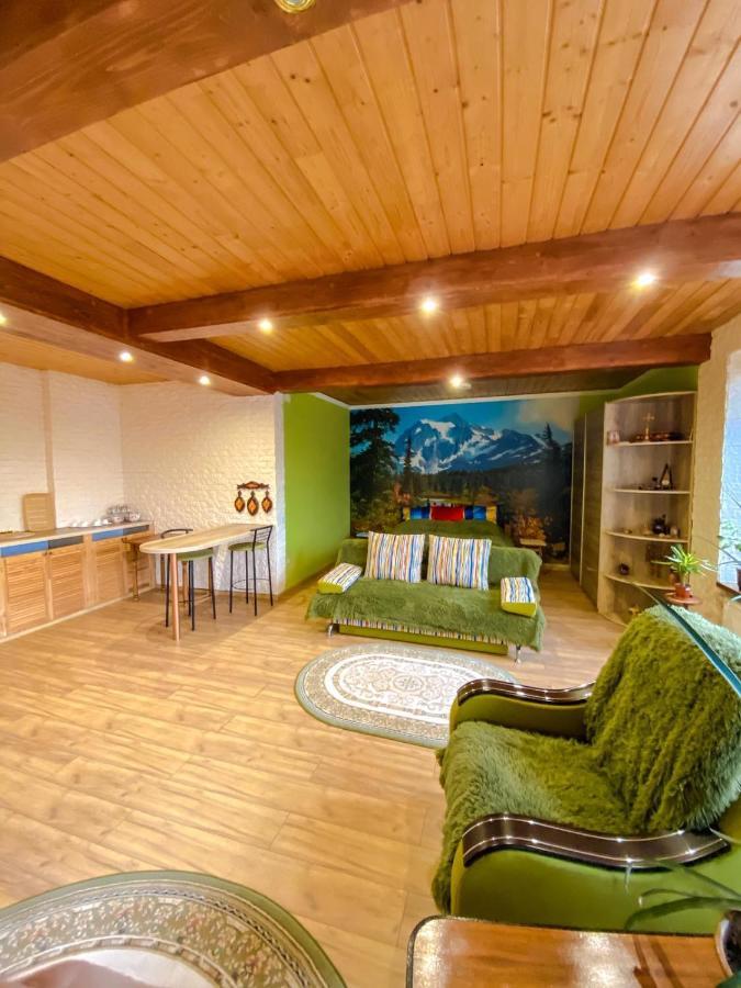 Domashnya Saduba Hotell Mukatjeve Exteriör bild
